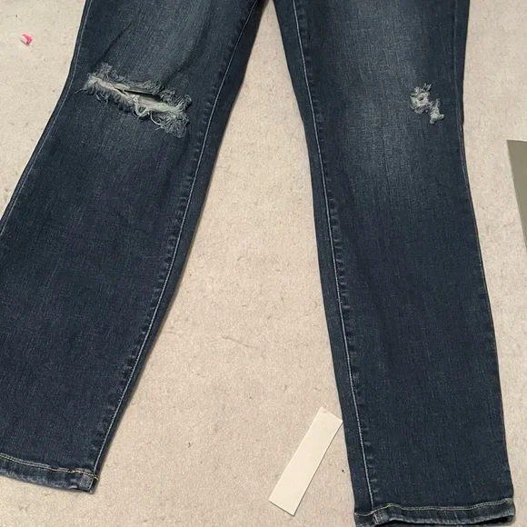 Judy Blue Jeans Womens 9 / 29 Boyfriend Fit Los Angeles Distressed Ripped Denim - Picture 13 of 13